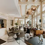 Alpine Hideaway Zillertalerhof فندق 4*