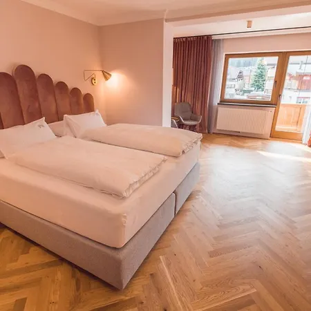 Alpine Hideaway Zillertalerhof 4*