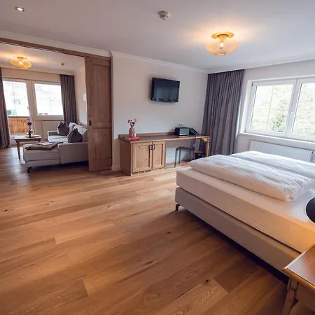 Alpine Hideaway Zillertalerhof - 4 Sterne Superior
