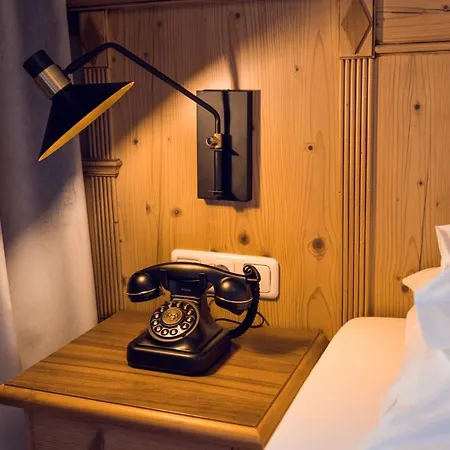 Alpine Hideaway Zillertalerhof Готель