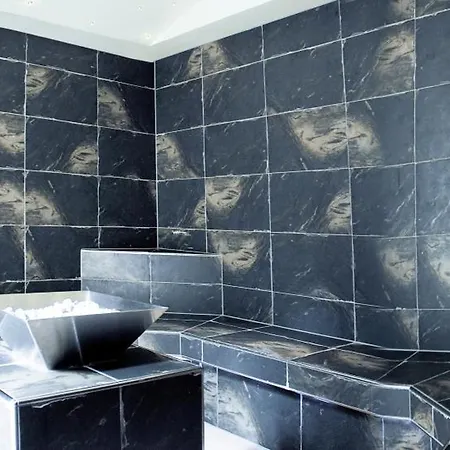 Alpine Hideaway Zillertalerhof Готель Майргофен