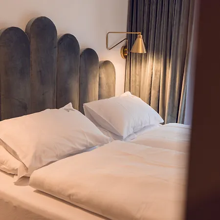 ホテル Alpine Hideaway Zillertalerhof