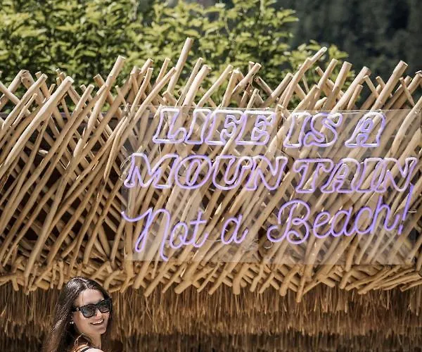 Alpine Hideaway Zillertalerhof Szálloda 4*