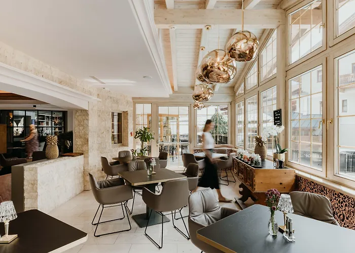 Alpine Hideaway Zillertalerhof Szálloda 4*